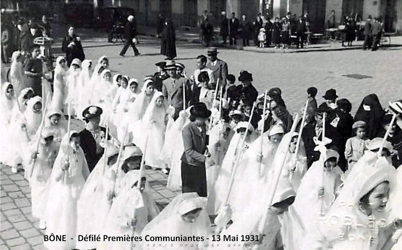 Bone - Defile Premieres Communiantes - 13 Mai 1931.jpg